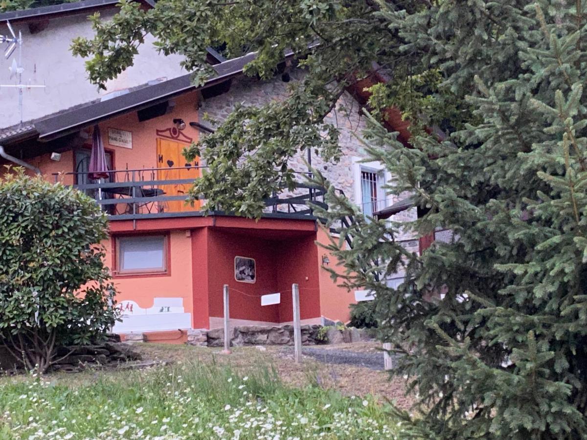 Villa La Casa Dei Nonni Con Spa Privata Su Richiesta Pont Canavese Exterior foto